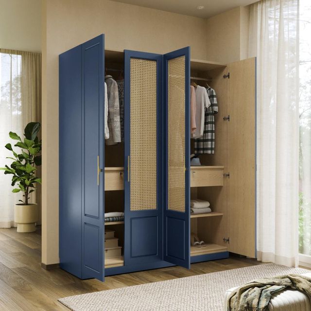 Wardrobes & Storage